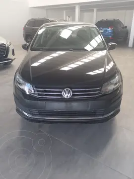 Volkswagen Vento Comfortline usado (2018) color Gris Carbono financiado en mensualidades(enganche $40,000)