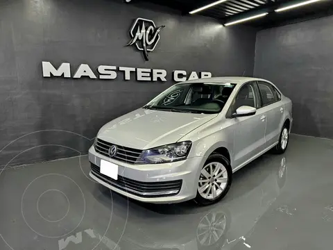 Volkswagen Vento Comfortline usado (2016) color Plata Reflex precio $175,000