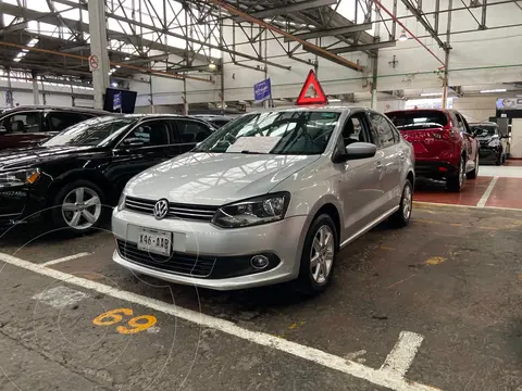 Volkswagen Vento Highline usado (2015) color Blanco Candy financiado en mensualidades(enganche $45,000 mensualidades desde $4,375)