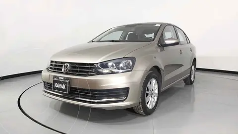 foto Volkswagen Vento Comfortline usado (2019) color Beige precio $255,999