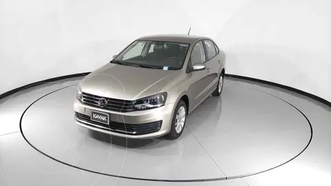 Volkswagen Vento Comfortline Aut usado (2019) color Dorado precio $261,999