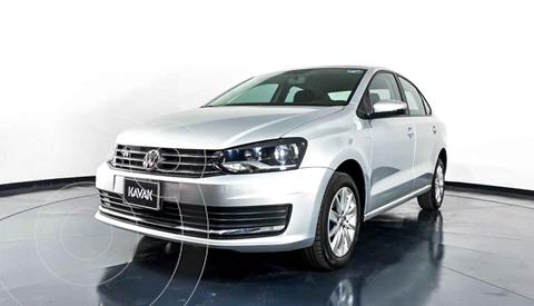 foto Volkswagen Vento Comfortline Aut usado (2019) color Plata precio $187,999