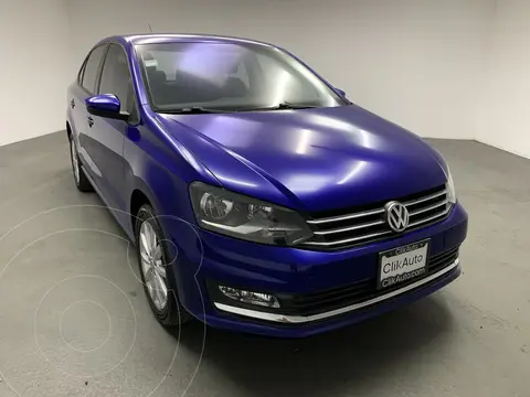 Volkswagen Vento Highline usado (2019) color Azul financiado en mensualidades(enganche $53,000 mensualidades desde $5,900)