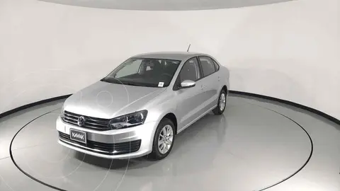Volkswagen Vento Comfortline usado (2019) color Plata precio $240,999
