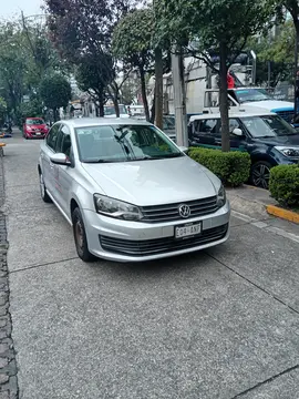 Volkswagen Vento Startline usado (2017) color Plata precio $165,000