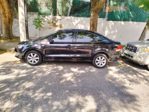 Volkswagen Vento Highline usado (2014) color Negro precio $135,000