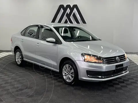 Volkswagen Vento Comfortline usado (2017) color plateado precio $187,999