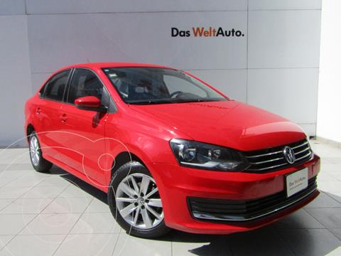 foto Volkswagen Vento Comfortline usado (2018) color Rojo Flash precio $185,000