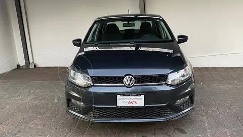 Volkswagen Vento Comfortline usado (2021) color Gris precio $267,000