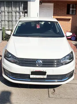 Volkswagen Vento Highline usado (2018) color Blanco precio $210,000