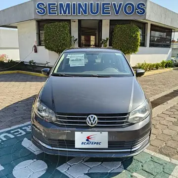 Volkswagen Vento Comfortline usado (2017) color Gris Oscuro precio $185,000