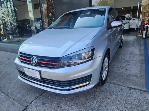 Volkswagen Vento Comfortline usado (2019) color Plata precio $200,000
