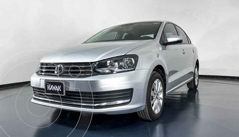 foto Volkswagen Vento Comfortline Aut usado (2019) color Gris precio $194,999