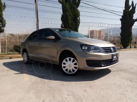 Volkswagen Vento Startline Aut usado (2016) color Cafe precio $199,800