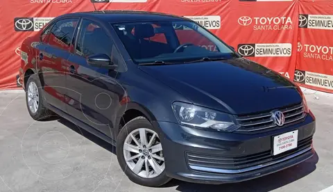 Volkswagen Vento Comfortline usado (2018) color Gris Oscuro precio $225,000