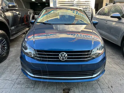 Volkswagen Vento Comfortline Aut usado (2018) color Azul financiado en mensualidades(enganche $45,000 mensualidades desde $7,050)