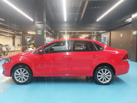 Volkswagen Vento Highline usado (2018) color Rojo precio $227,000