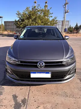 Volkswagen Virtus Highline 1.6 usado (2018) color Gris Platinium precio $20.500.000