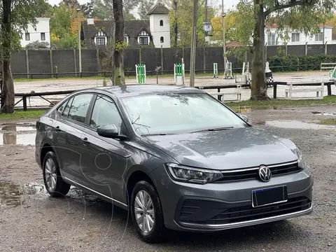 Volkswagen Virtus Highline usado (2023) color Gris financiado en cuotas(anticipo $3.000.000 cuotas desde $390.000)