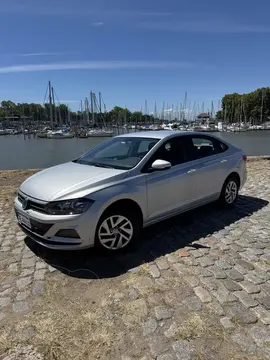 Volkswagen Virtus Trendline 1.6 Aut usado (2020) color Gris financiado en cuotas(anticipo $1.900.000 cuotas desde $440.000)