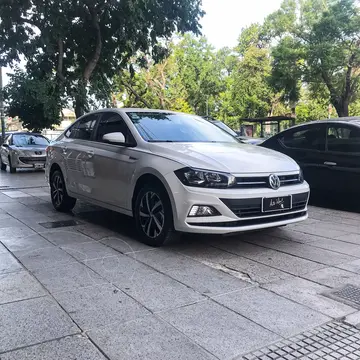 Volkswagen Virtus Comfortline 1.6 Aut usado (2021) color Blanco financiado en cuotas(anticipo $2.000.000 cuotas desde $440.000)