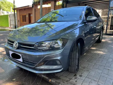 Volkswagen Virtus Comfortline usado (2023) color Gris financiado en cuotas(anticipo $2.000.000 cuotas desde $440.000)