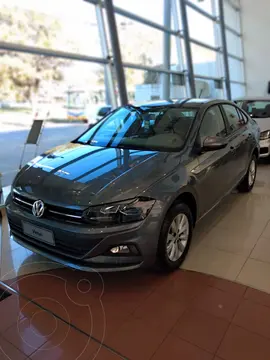 Volkswagen Virtus Comfortline Aut nuevo color Gris Platinium precio $7.700.000