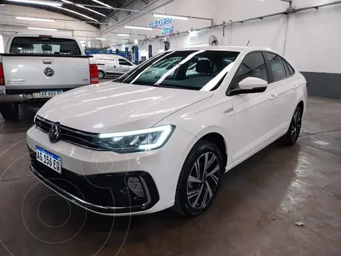 Volkswagen Virtus Highline Aut usado (2024) color Blanco financiado en cuotas(anticipo $10.000.000)