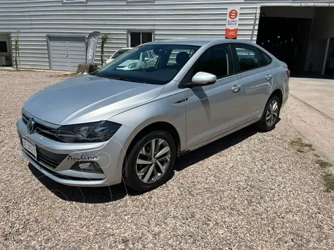 Volkswagen Virtus Highline 1.6 Aut usado (2020) color Gris financiado en cuotas(anticipo $2.700.000 cuotas desde $440.000)