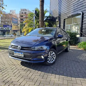 Volkswagen Virtus Comfortline 1.6 usado (2018) color Azul financiado en cuotas(anticipo $3.000.000 cuotas desde $390.000)