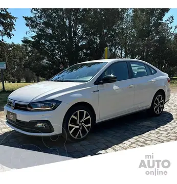 Volkswagen Virtus GTS usado (2021) color Blanco financiado en cuotas(anticipo $1.800.000 cuotas desde $440.000)