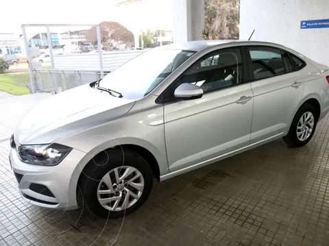 Volkswagen Virtus  1.6L Highline usado (2021) color Plata precio $9.190.000