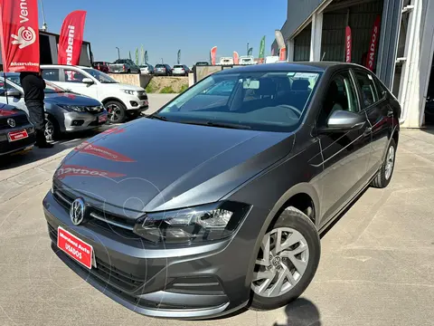 Volkswagen Virtus 1.6L Trendline usado (2023) color Gris Platino financiado en cuotas(pie $2.200.000)