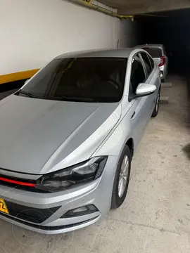 Volkswagen Virtus Comfortline  Aut usado (2022) color Plata precio $62.000.000