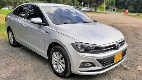 Volkswagen Virtus Comfortline  Aut usado (2022) color Plata precio $68.500.000