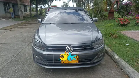 Volkswagen Virtus Comfortline AT usado (2022) color Celeste precio $55.000.000