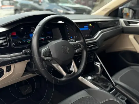 Volkswagen Virtus Comfortline usado (2023) color plateado financiado en mensualidades(enganche $96,300 mensualidades desde $6,416)