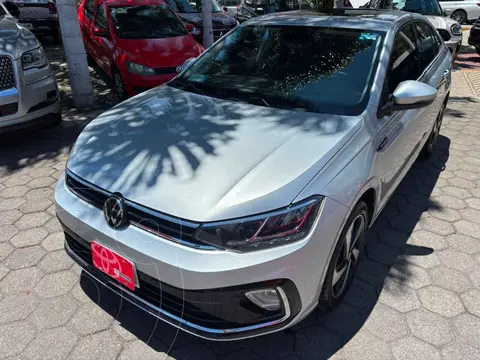 Volkswagen Virtus Highline usado (2024) color Plata financiado en mensualidades(enganche $87,881 mensualidades desde $7,806)
