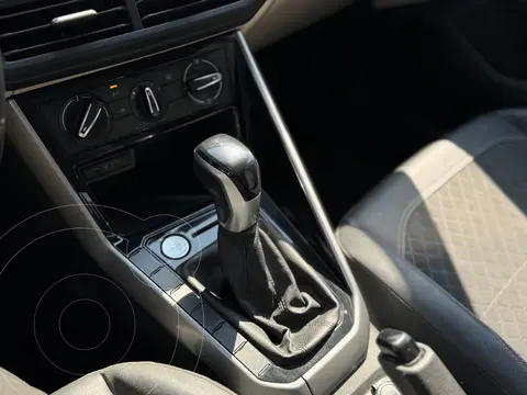 Volkswagen Virtus Comfortline usado (2023) color plateado financiado en mensualidades(enganche $93,090 mensualidades desde $6,202)