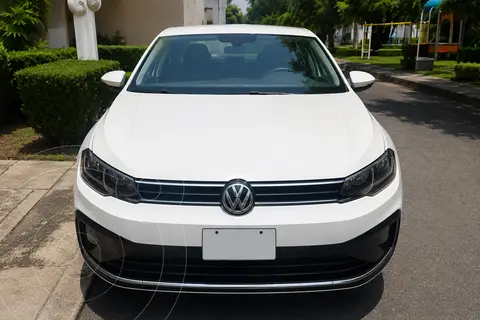 Volkswagen Virtus Highline usado (2023) color Blanco Candy precio $275,000