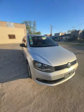 Volkswagen Voyage 1.6 Comfortline Plus usado (2014) color Gris precio $12.000.000