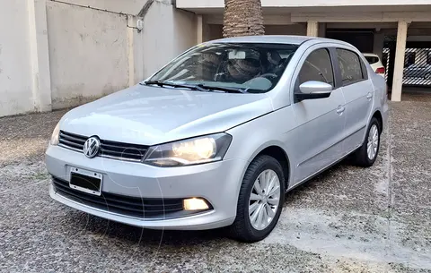 Volkswagen Voyage 1.6 Highline usado (2015) color Plata precio $14.500.000