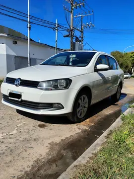 Volkswagen Voyage 1.6 Highline usado (2014) color Blanco precio $11.500.000