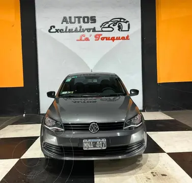 Volkswagen Voyage 1.6 Comfortline usado (2013) color Gris precio $12.800.000