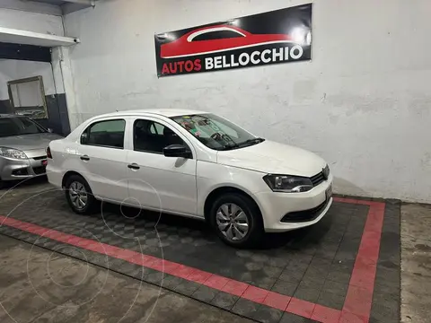 Volkswagen Voyage 1.6 Highline usado (2014) color Blanco precio u$s8.200