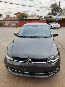 Volkswagen Voyage 1.6L Highline usado (2018) color Gris Platino precio $6.200.000