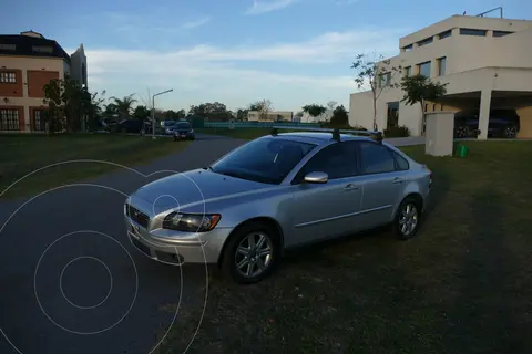 Volvo S40 2.4i usado (2007) color Gris Plata  precio u$s7.000