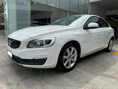 Volvo S60 T4 Addition Aut usado (2018) color Blanco precio $340,000