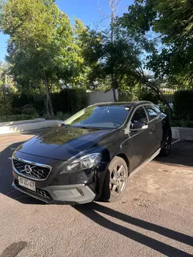 Volvo V40 Cross Country 2.0L D2 usado (2015) color Negro precio $9.900.000
