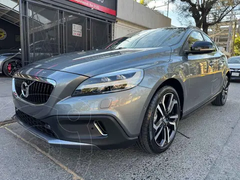 Volvo V40 Cross Country Inspiration AWD Aut T5 usado (2017) color Gris precio $299,000